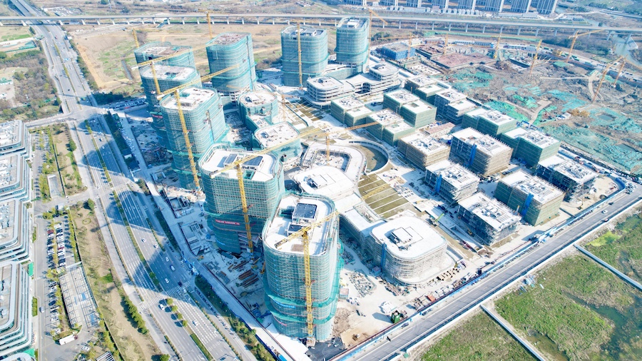 菜鸟云谷产业园正式结顶 预计明年9月开园