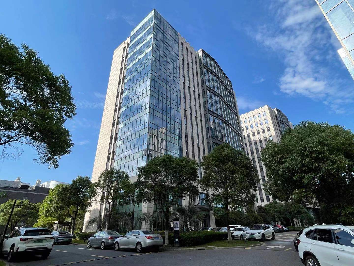 出租金桥 14号线金粤路地铁站附近 105平精装理化实验室