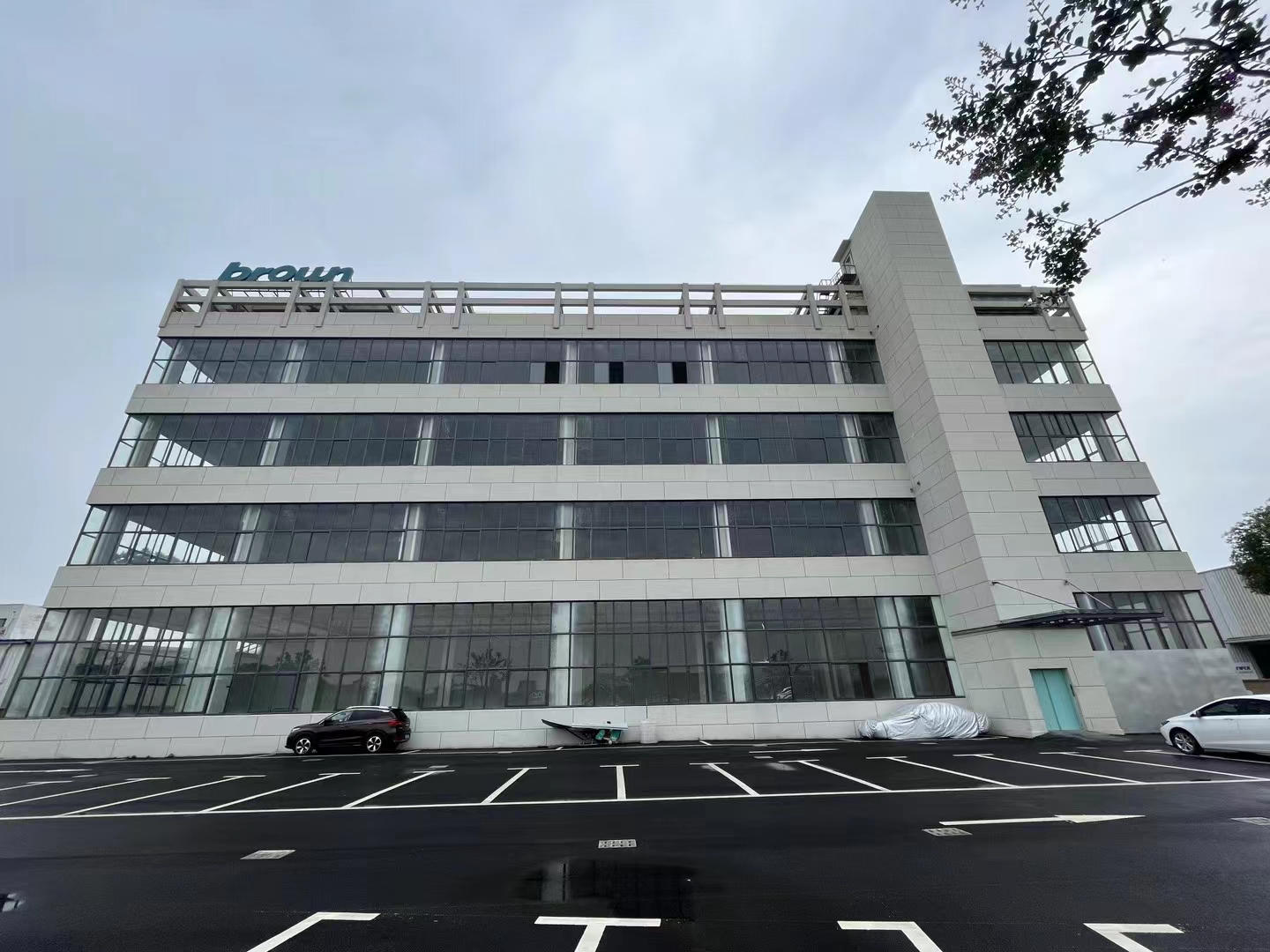 康桥独栋研发厂房办公，6至5米高，灵活分割出租，外环毗邻张江