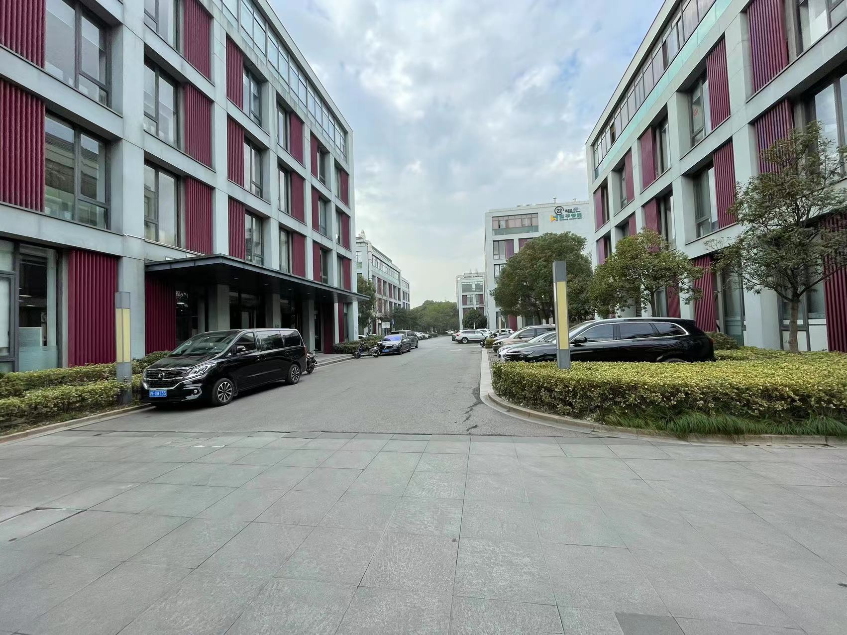 浦江漕河泾一楼720平无地下高5.5米环评无忧研发检测贸易等