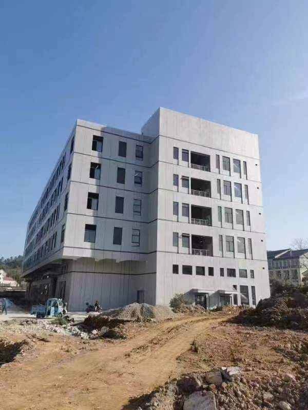 出售杭州全新厂房，1500方，价格3450，可分层可整栋，随时可看